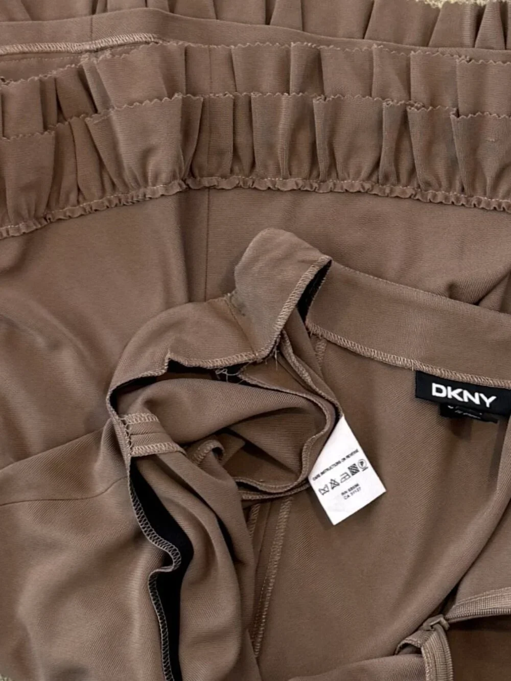 DKNY Brown Taupe Ruffle Hem Skirt Size Small Side Zip